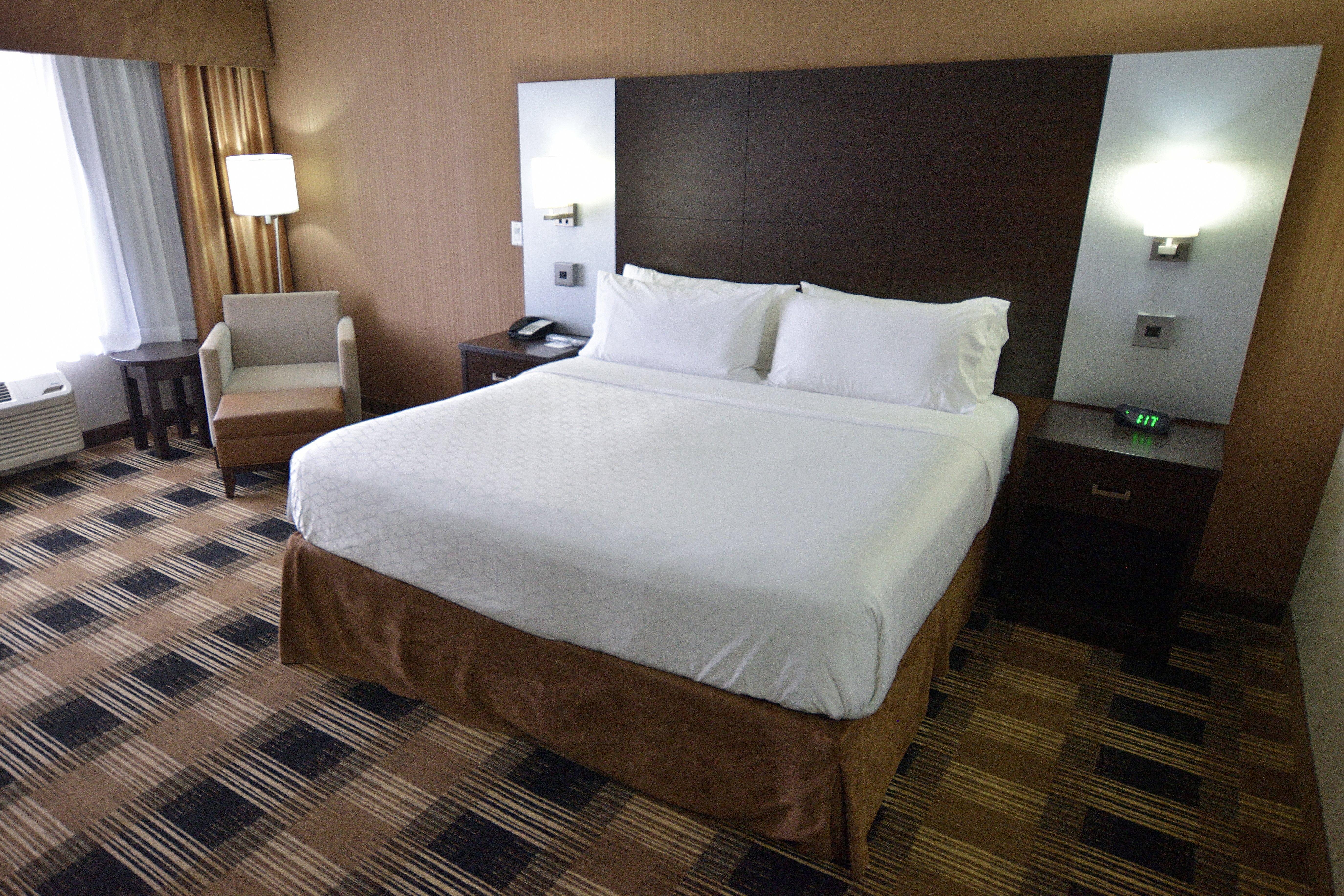 Holiday Inn Express & Suites Ottawa East-Orleans By Ihg Esterno foto