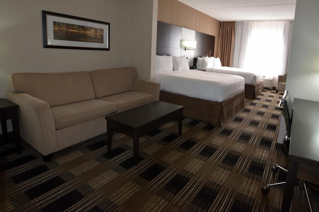 Holiday Inn Express & Suites Ottawa East-Orleans By Ihg Esterno foto