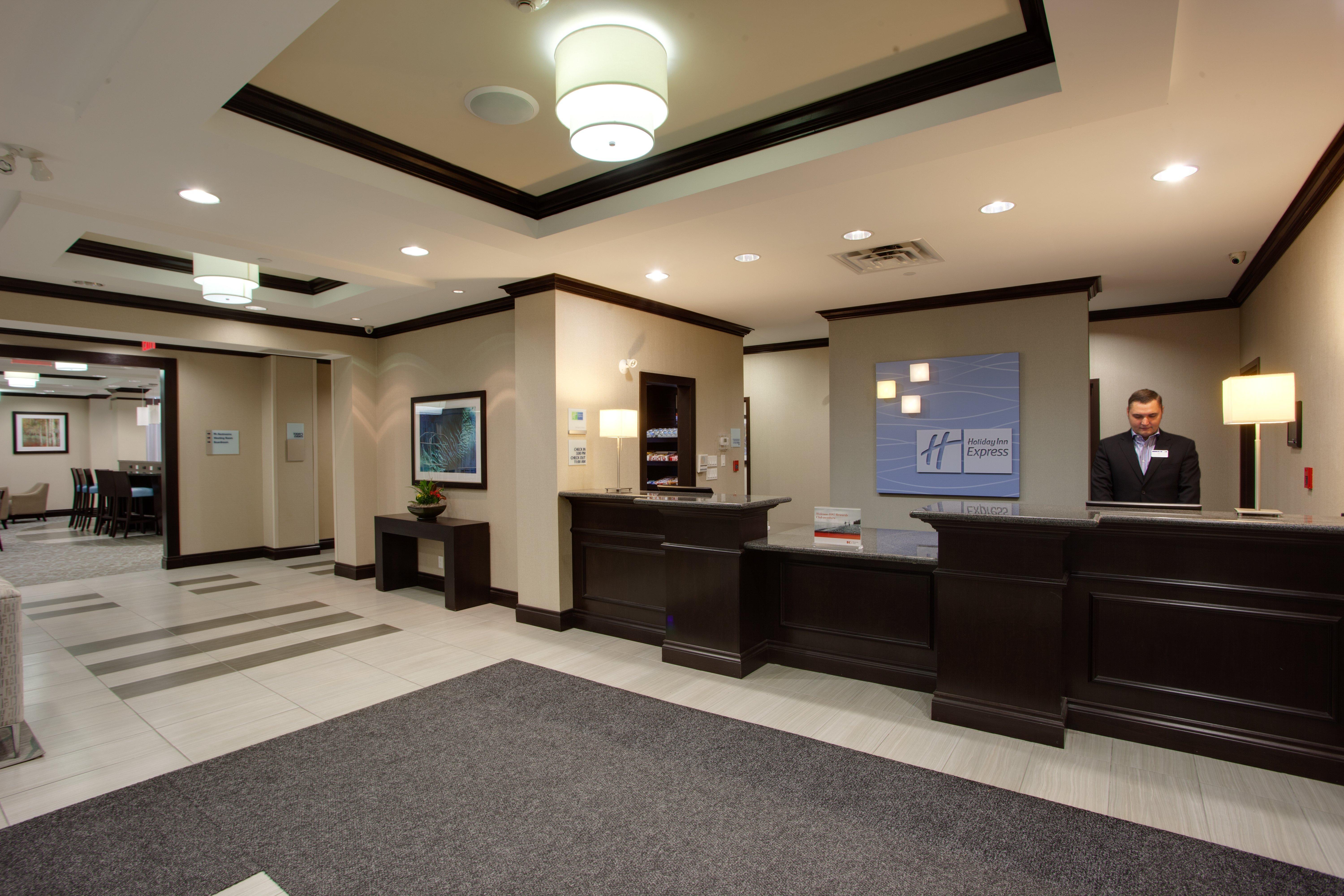 Holiday Inn Express & Suites Ottawa East-Orleans By Ihg Esterno foto