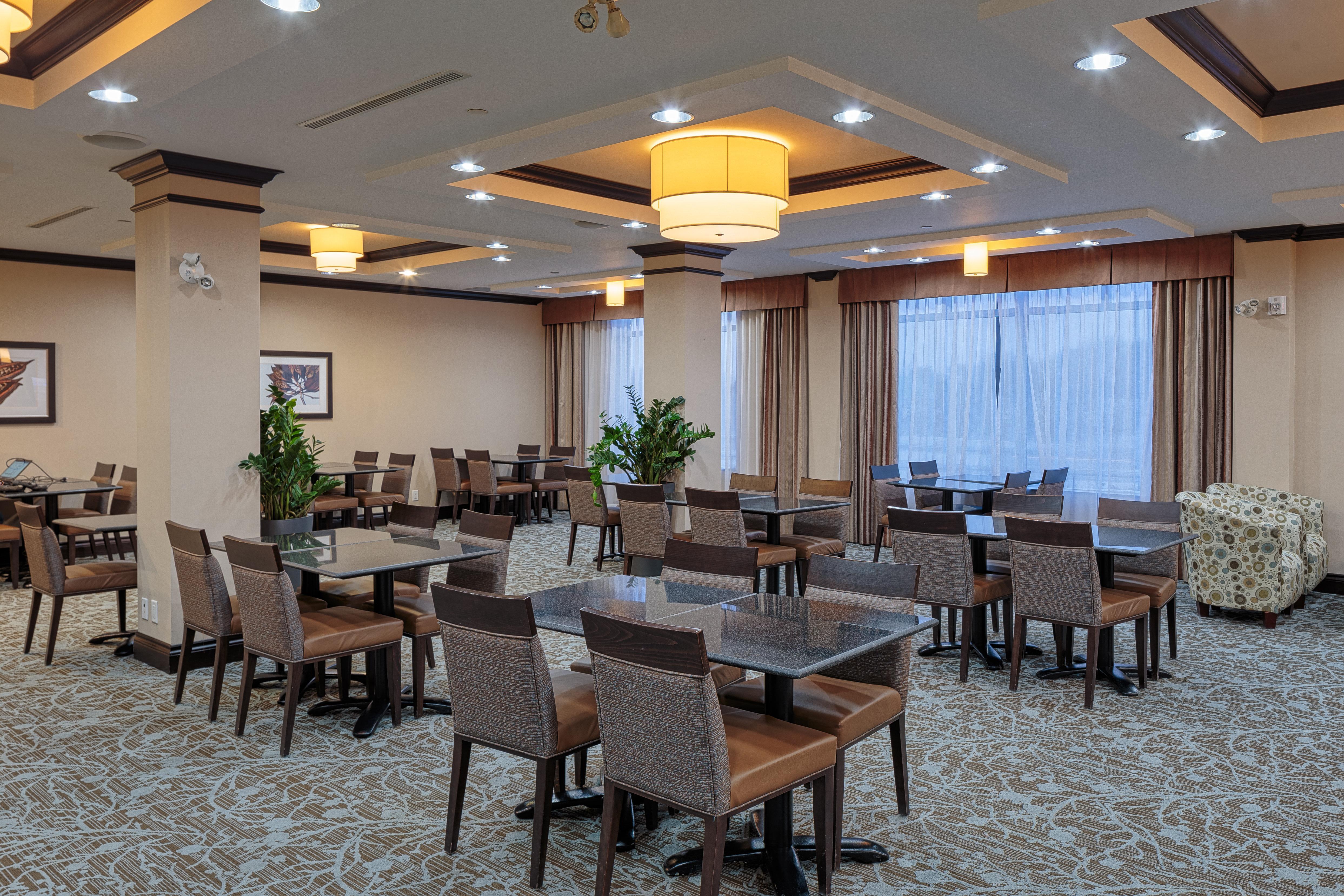 Holiday Inn Express & Suites Ottawa East-Orleans By Ihg Esterno foto