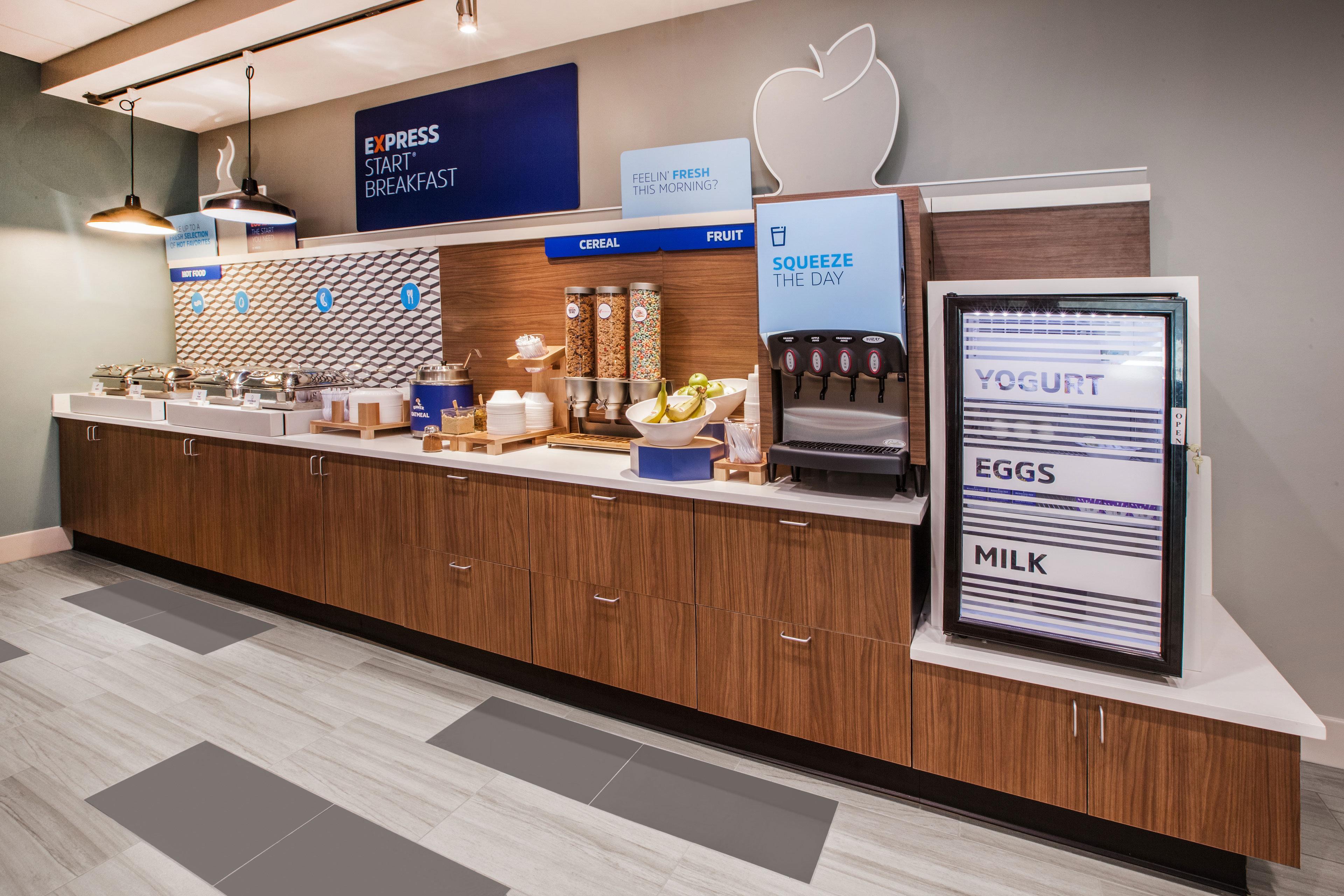 Holiday Inn Express & Suites Ottawa East-Orleans By Ihg Esterno foto
