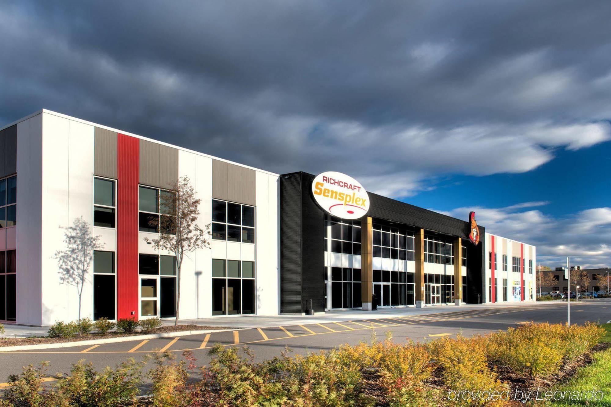 Holiday Inn Express & Suites Ottawa East-Orleans By Ihg Esterno foto