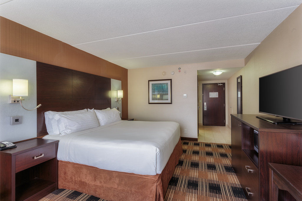 Holiday Inn Express & Suites Ottawa East-Orleans By Ihg Esterno foto